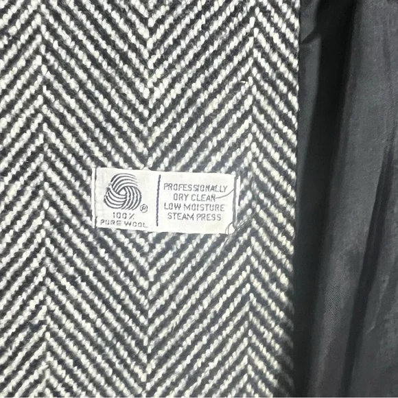 Vintage Alorna- Made in USA- Black and White Herringbone Double Breasted Coat - Picture 13 of 13
